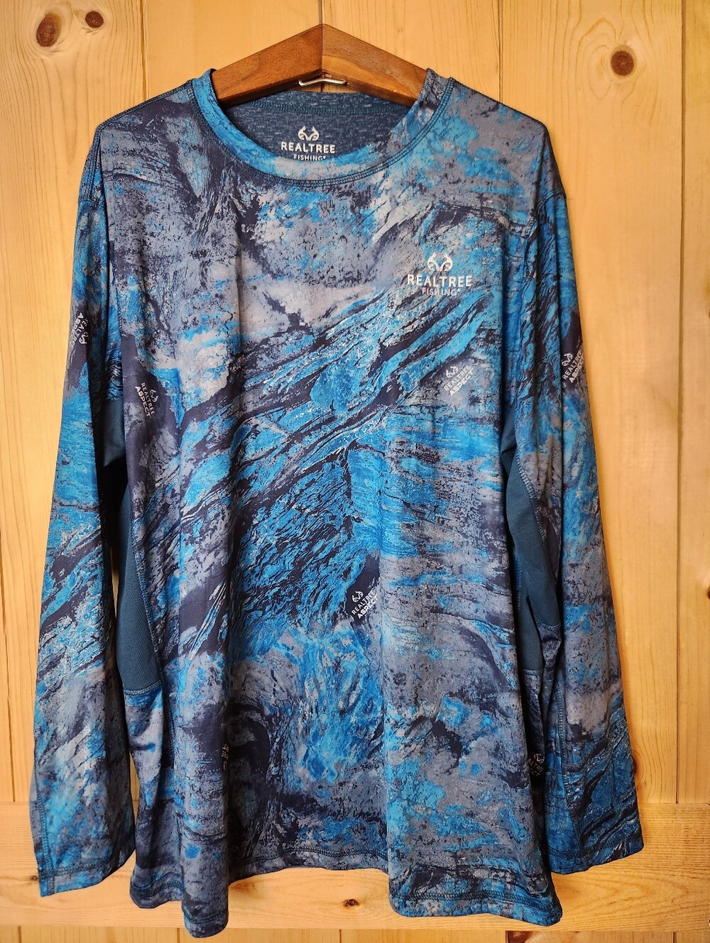 Realtree Fishing Aspect Long Sleeve Performance Oceanic Camo Design Shirt